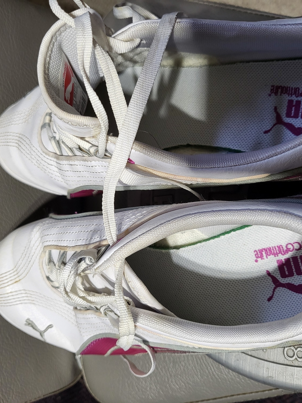 Puma Women’s US Size 7 White Athletic Sneakers with Pink Accent - Picture 3 of 7